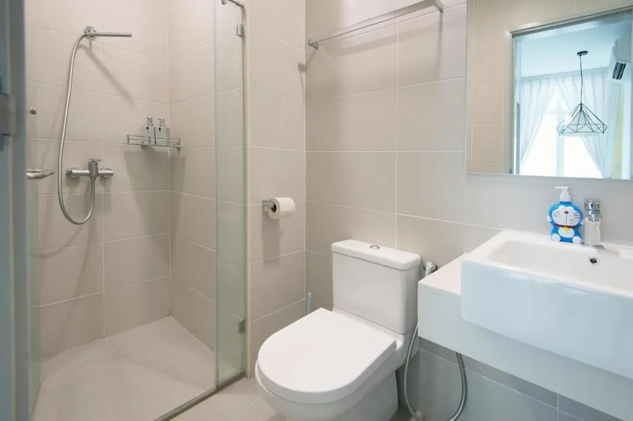 Straits Garden Suites Penang Jelutong Lägenhet