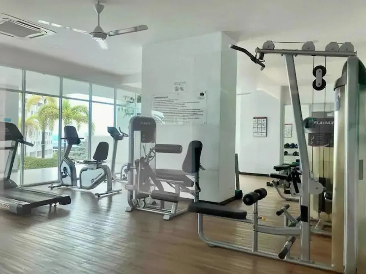 Lägenhet Straits Garden Suites Penang Jelutong